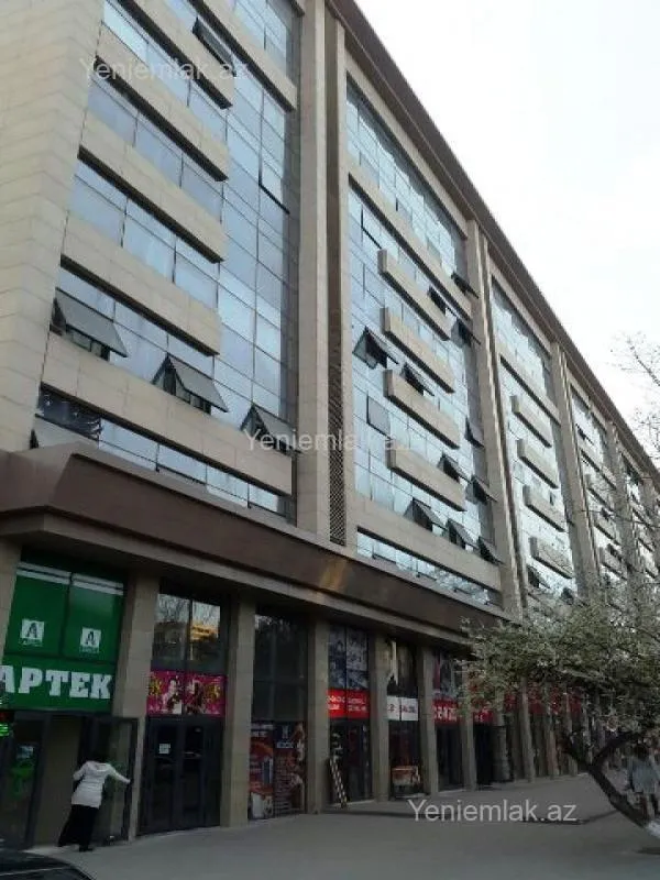 Satılır 3 otaqlı köhnə tikili 84 m²