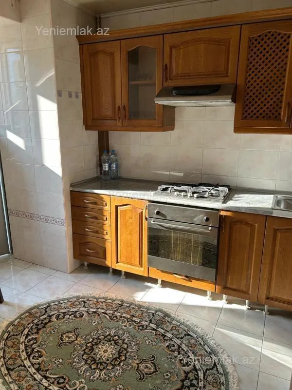 Satılır 3 otaqlı köhnə tikili 84 m²