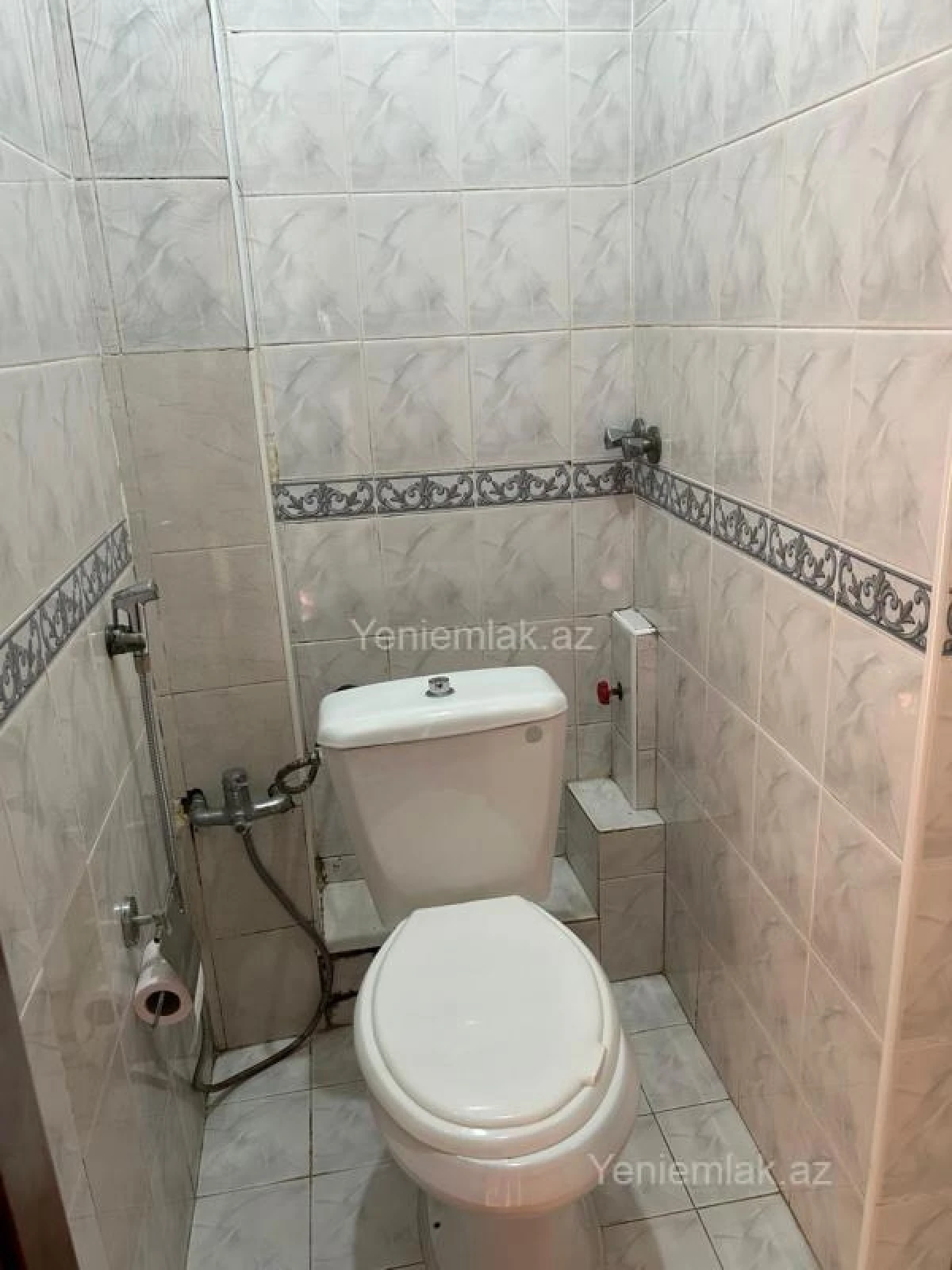 Satılır 3 otaqlı köhnə tikili 84 m²