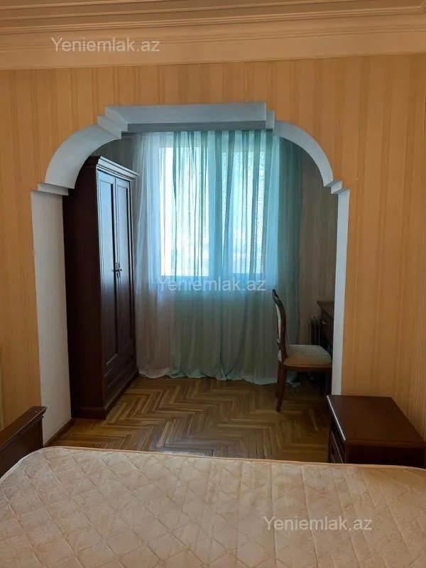 Satılır 3 otaqlı köhnə tikili 84 m²