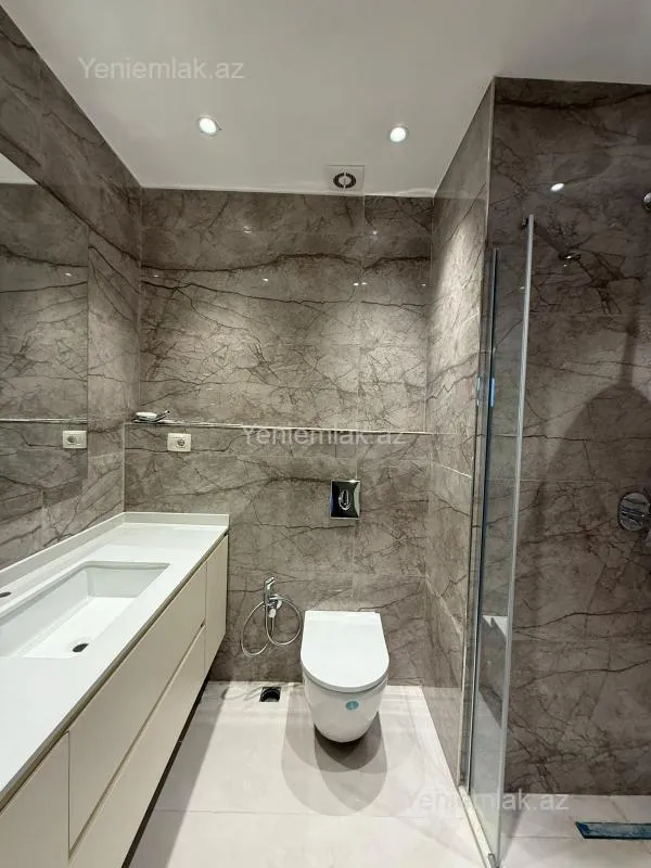 Satılır 4 otaqlı yeni tikili 128 m²