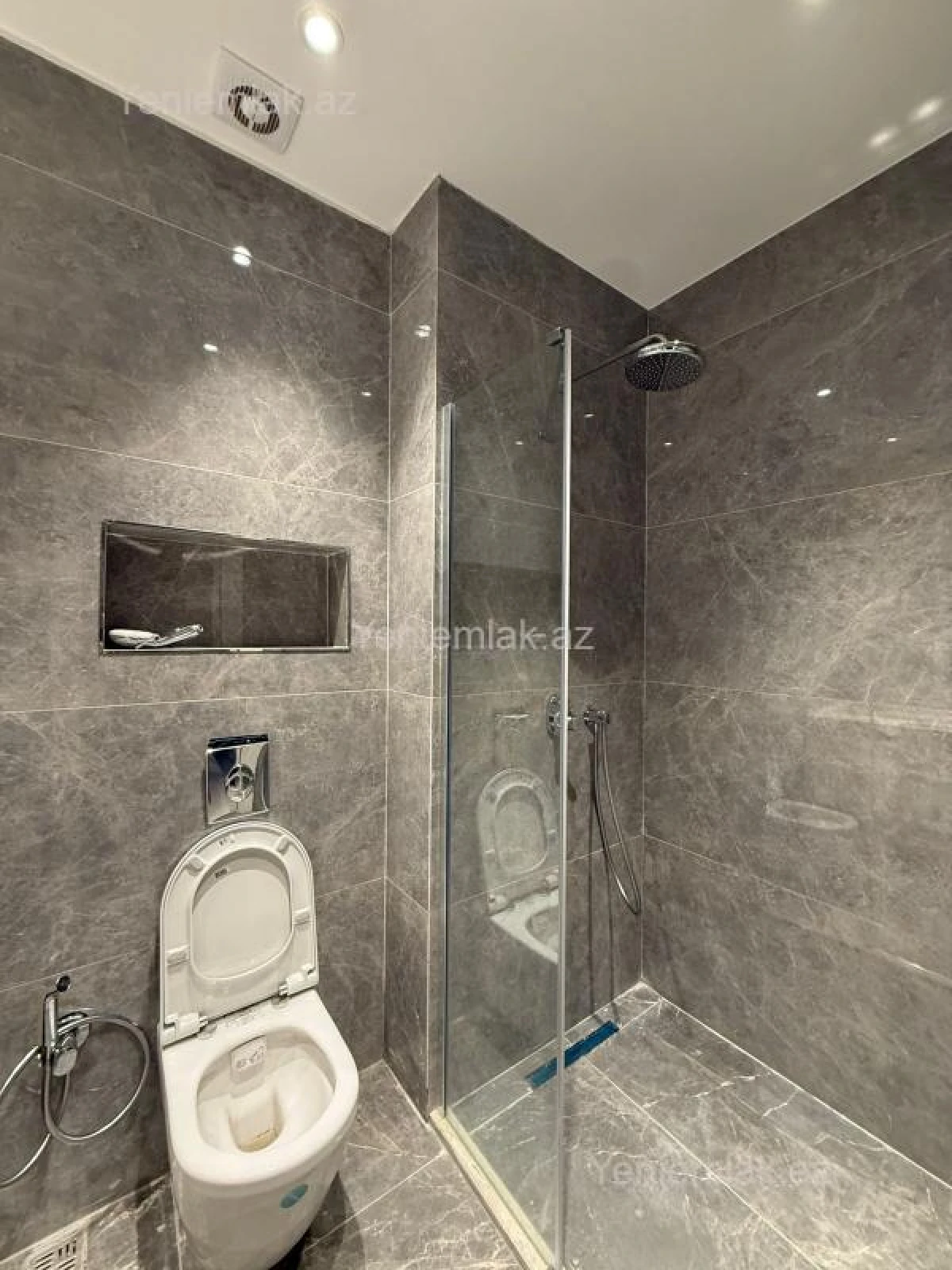 Satılır 4 otaqlı yeni tikili 128 m²