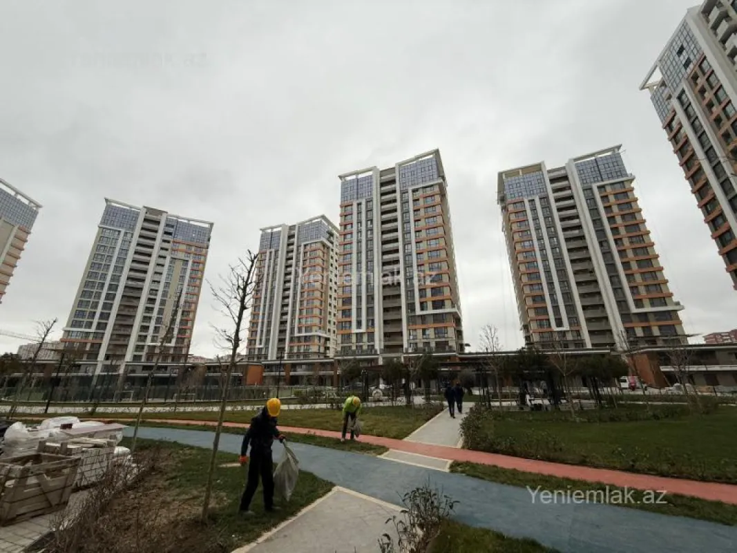 Satılır 4 otaqlı yeni tikili 128 m²