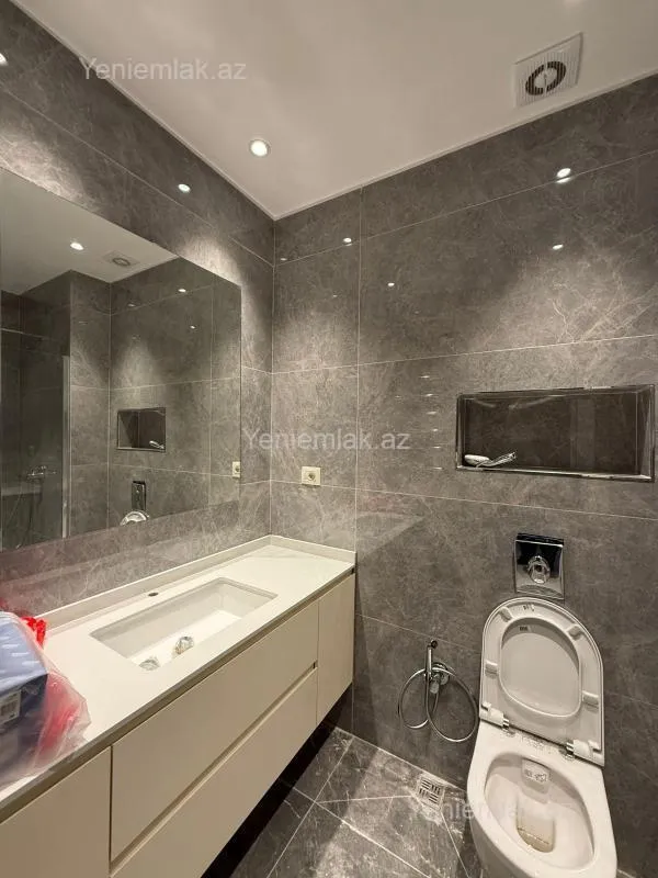 Satılır 4 otaqlı yeni tikili 128 m²