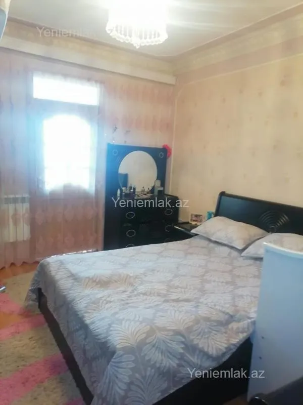 Satılır 2 otaqlı köhnə tikili 60 m²