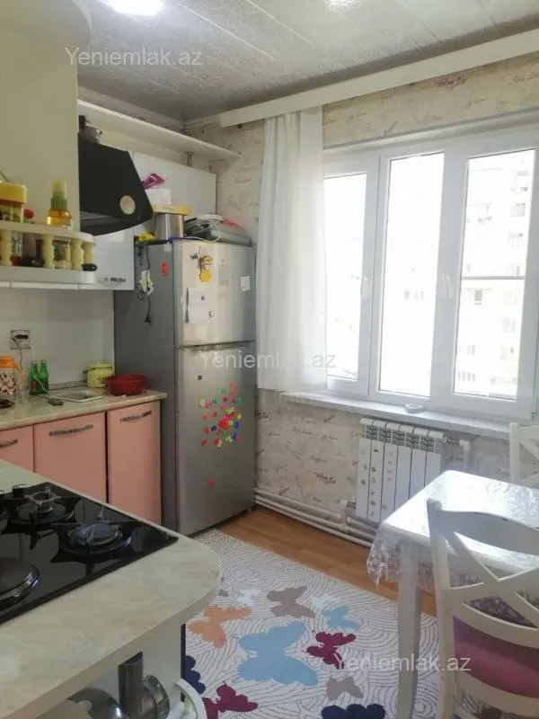 Satılır 2 otaqlı köhnə tikili 60 m²