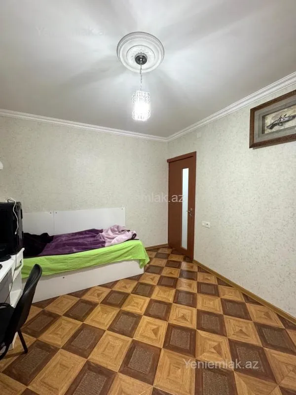 Satılır 4 otaqlı köhnə tikili 85 m²