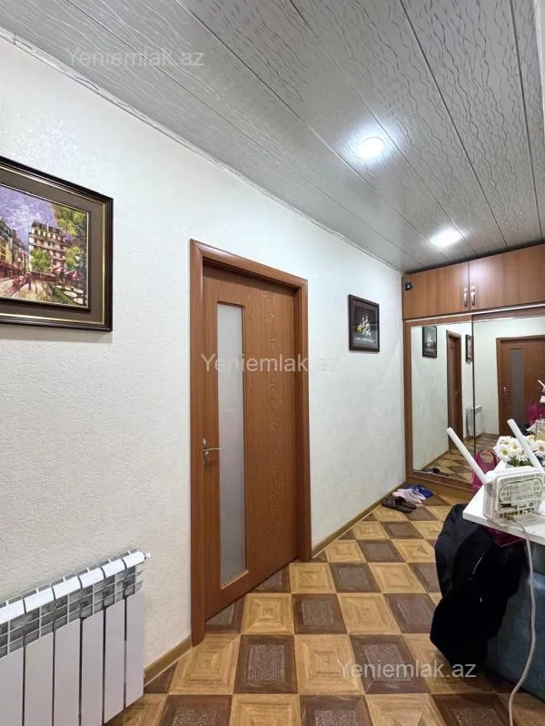Satılır 4 otaqlı köhnə tikili 85 m²