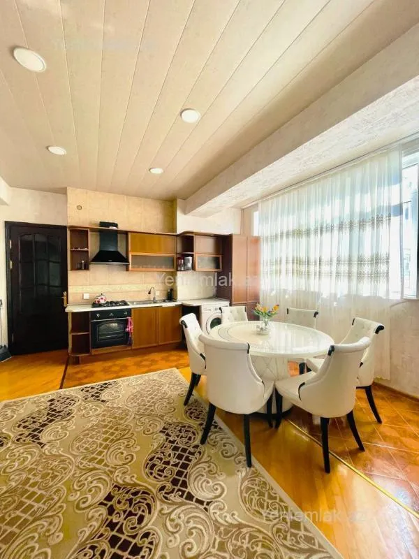 Satılır 4 otaqlı yeni tikili 140 m²