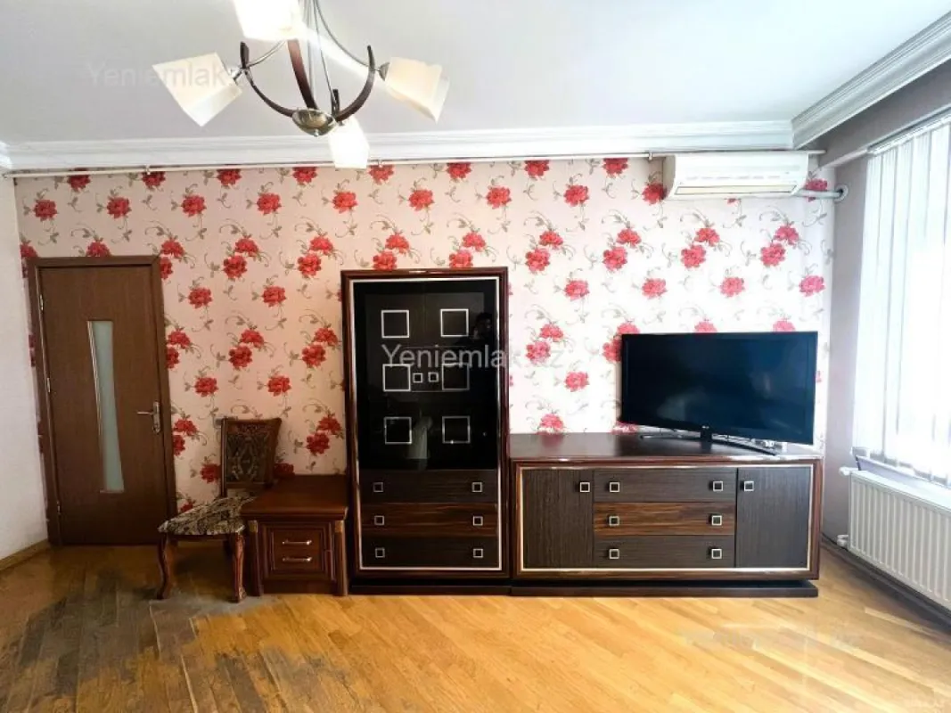 Satılır 2 otaqlı yeni tikili 73 m²