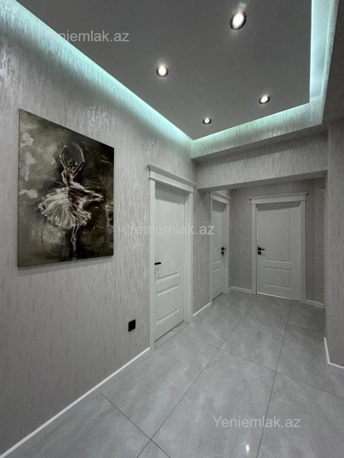 Satılır 3 otaqlı yeni tikili 107 m²