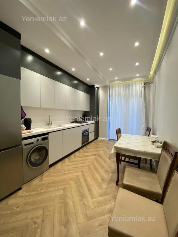 Satılır 4 otaqlı yeni tikili 131 m²