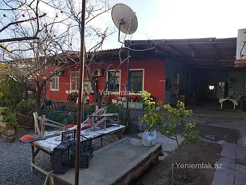 Satılır 6 otaqlı həyət evi 200 m²
