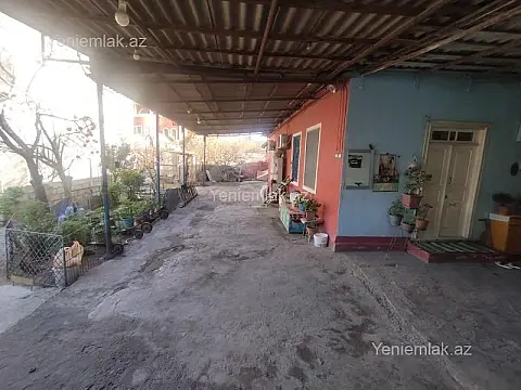 Satılır 6 otaqlı həyət evi 200 m²