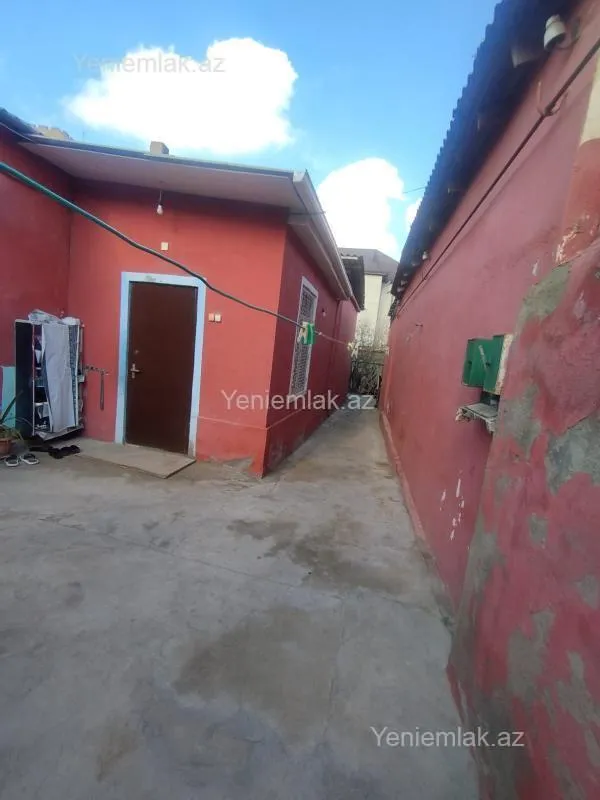 Satılır 6 otaqlı həyət evi 200 m²