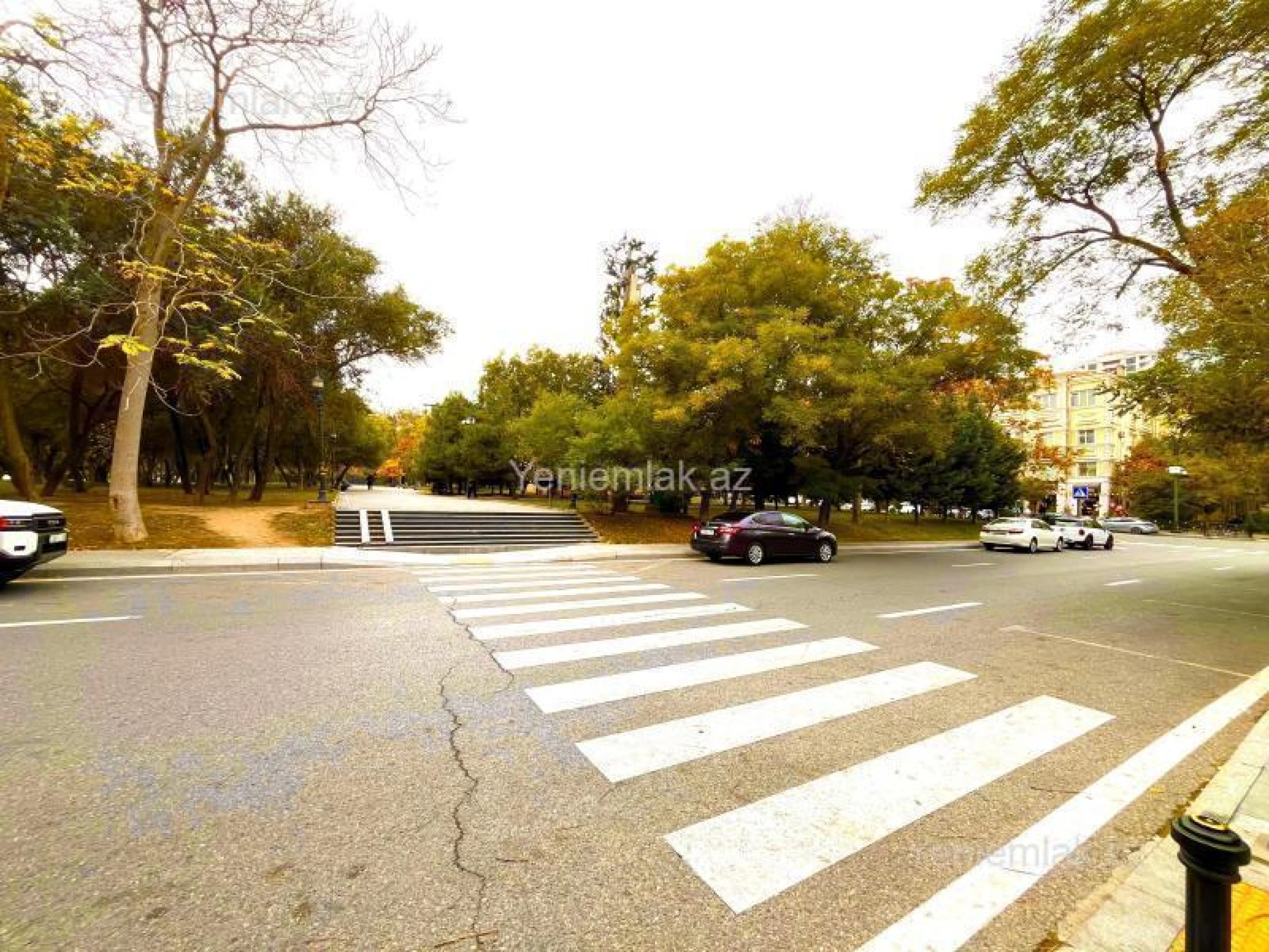 Satılır 3 otaqlı köhnə tikili 80 m²