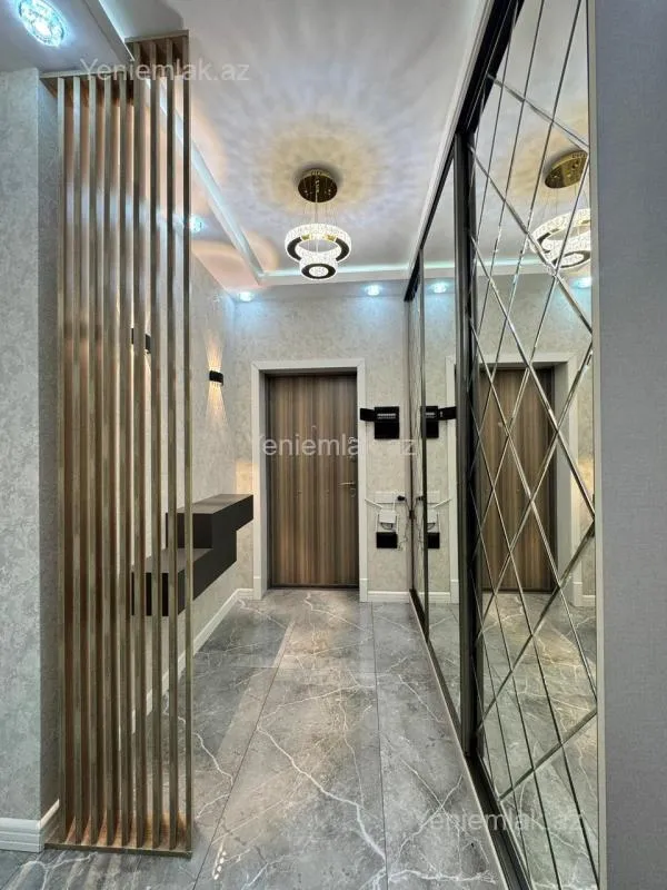 Satılır 3 otaqlı yeni tikili 100 m²