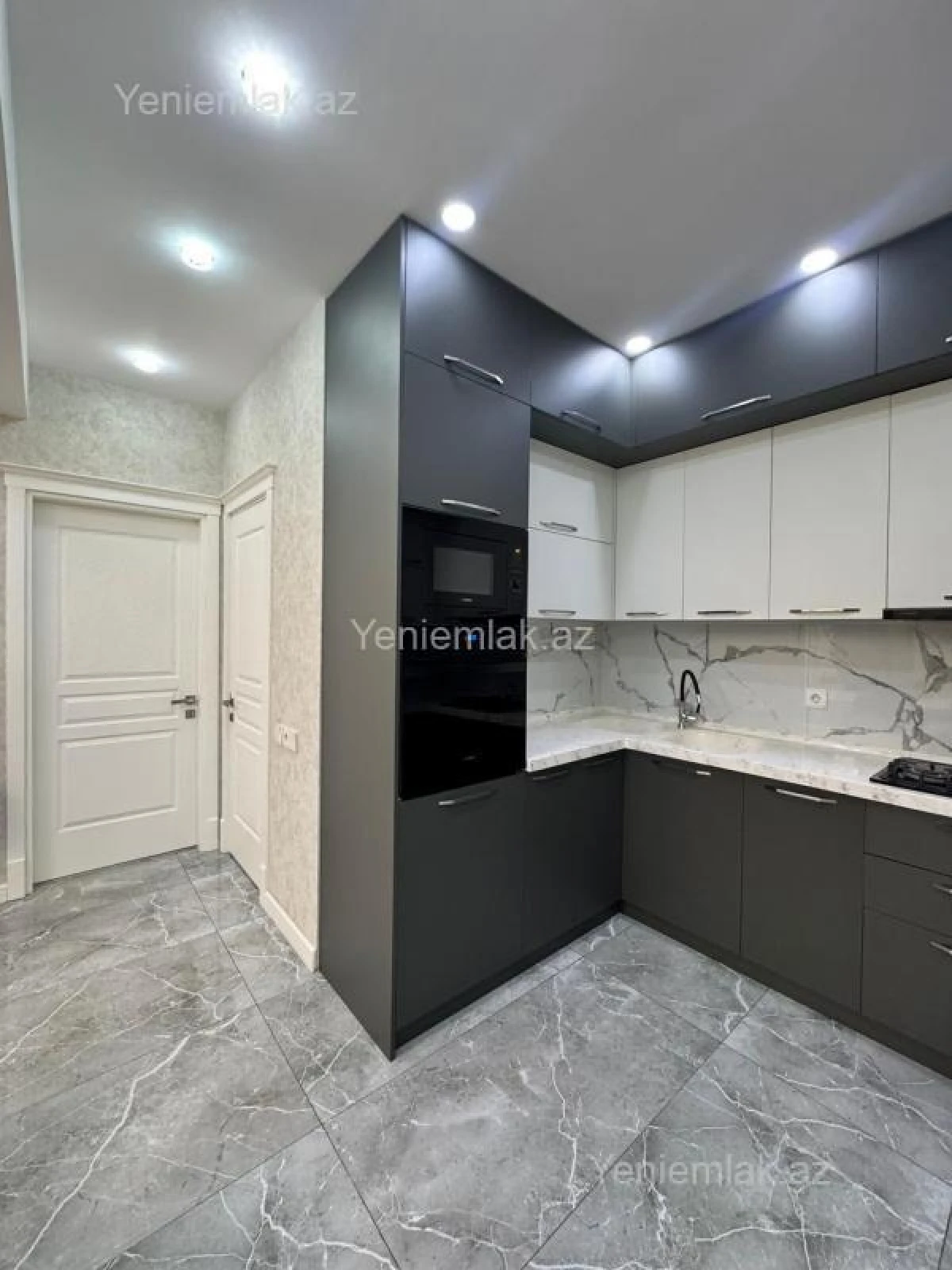 Satılır 3 otaqlı yeni tikili 100 m²