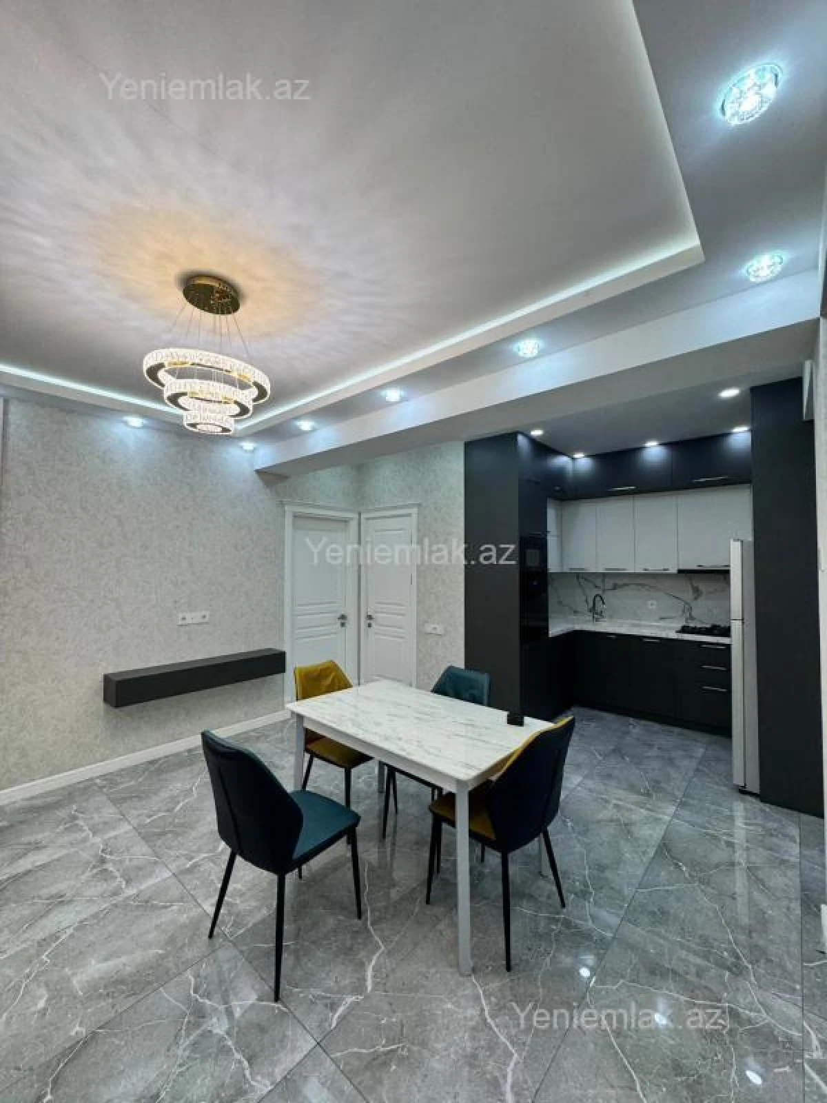 Satılır 3 otaqlı yeni tikili 100 m²