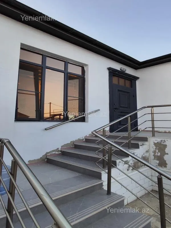 Satılır 3 otaqlı həyət evi 136 m²