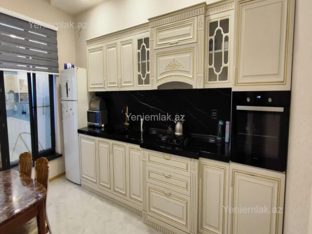 Satılır 3 otaqlı həyət evi 136 m²