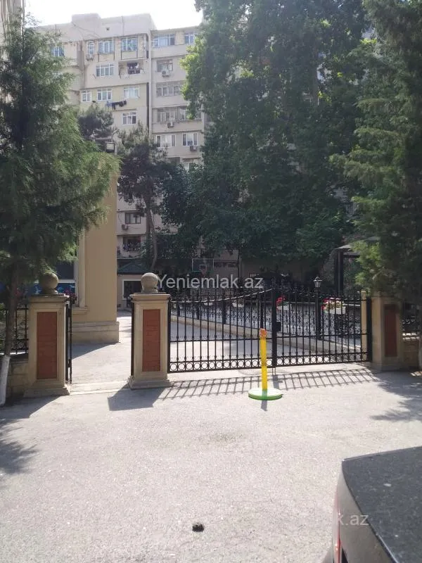 Satılır 3 otaqlı obyekt 200 m²