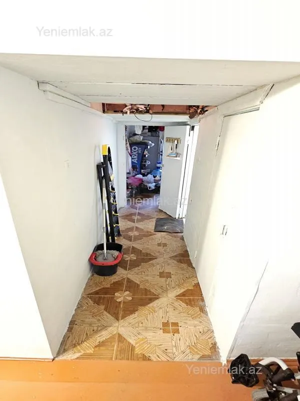 Satılır 4 otaqlı köhnə tikili 95 m²