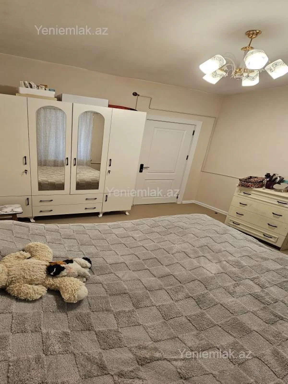 Satılır 4 otaqlı köhnə tikili 95 m²