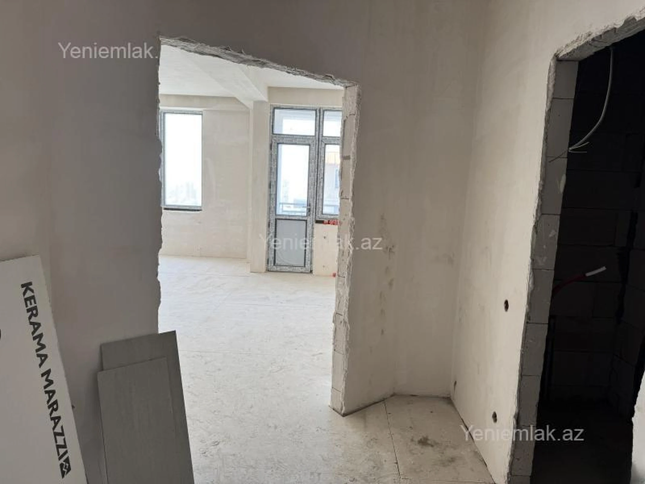 Satılır 3 otaqlı yeni tikili 85 m²