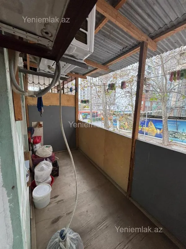 Satılır 2 otaqlı köhnə tikili 60 m²