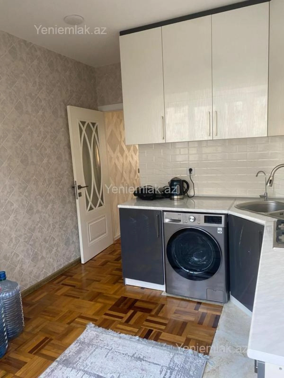 Satılır 3 otaqlı köhnə tikili 85 m²