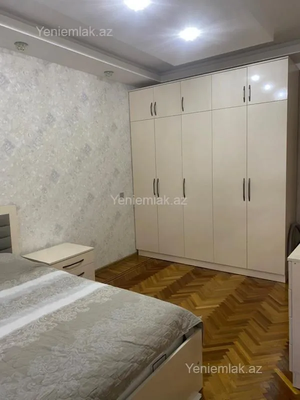 Satılır 3 otaqlı köhnə tikili 85 m²