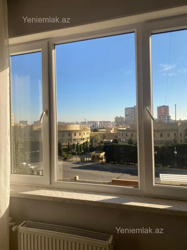 Satılır 3 otaqlı köhnə tikili 85 m²