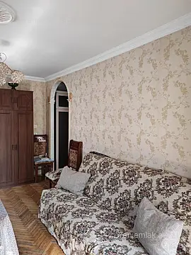 Satılır 2 otaqlı köhnə tikili 40 m²