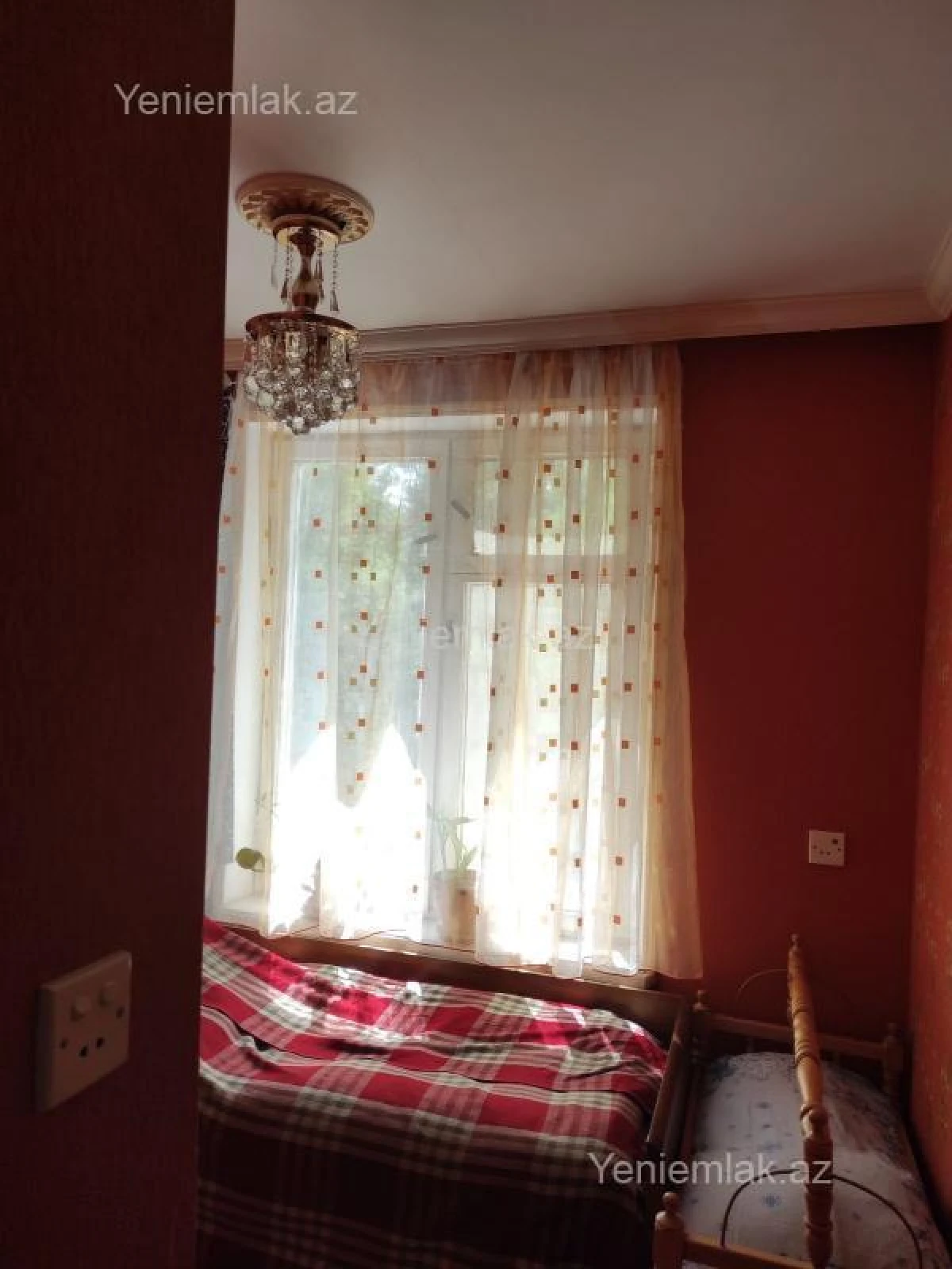 Satılır 2 otaqlı köhnə tikili 40 m²