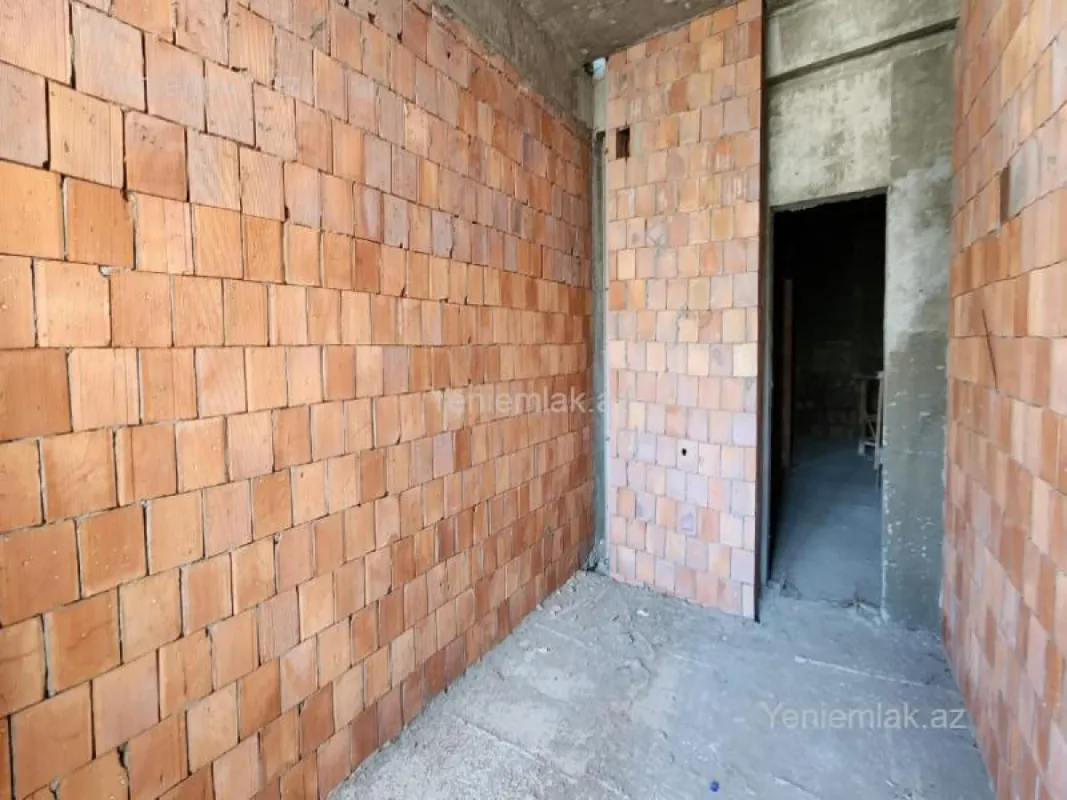 Satılır 4 otaqlı yeni tikili 180 m²