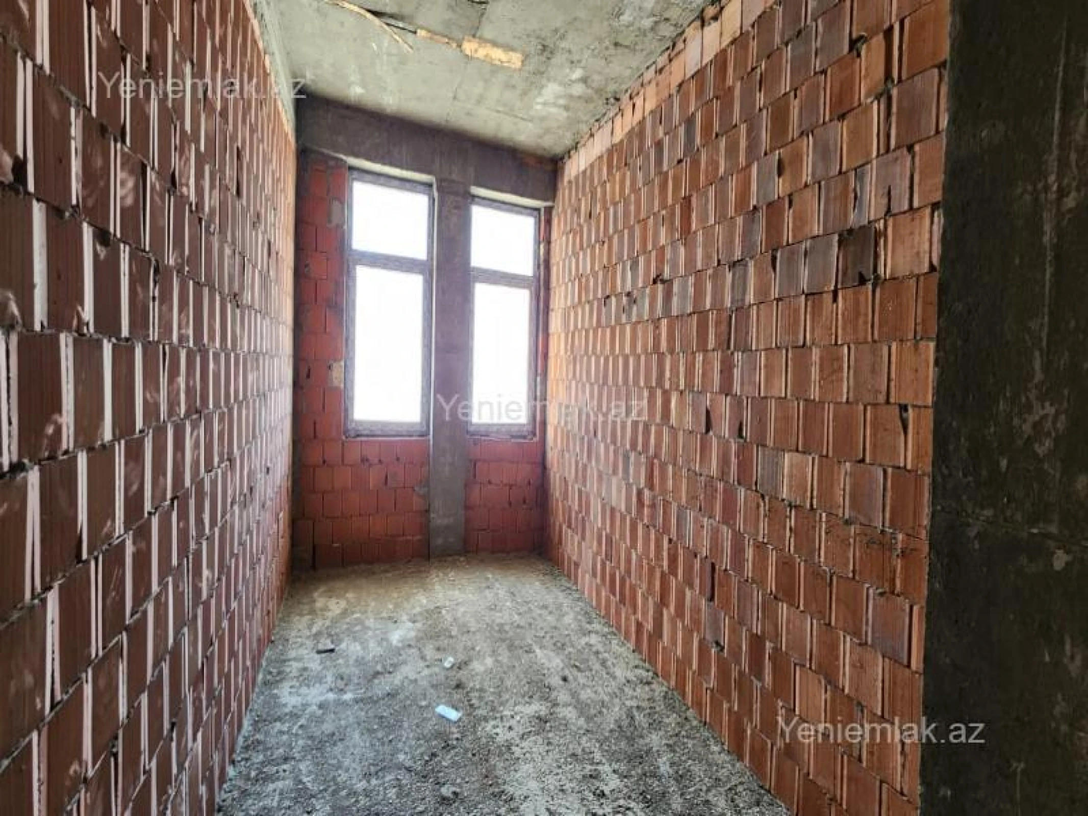 Satılır 4 otaqlı yeni tikili 180 m²