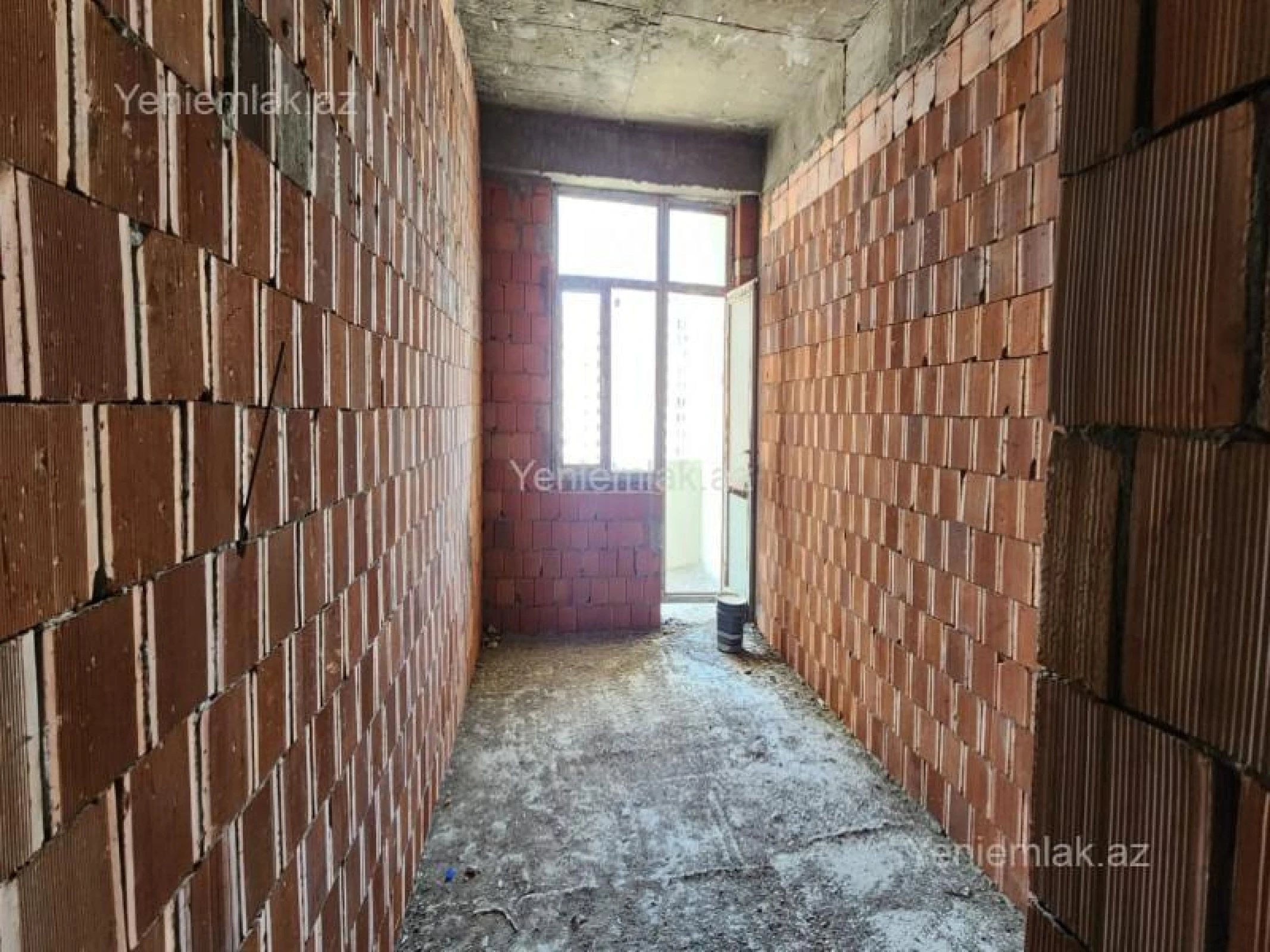 Satılır 4 otaqlı yeni tikili 180 m²