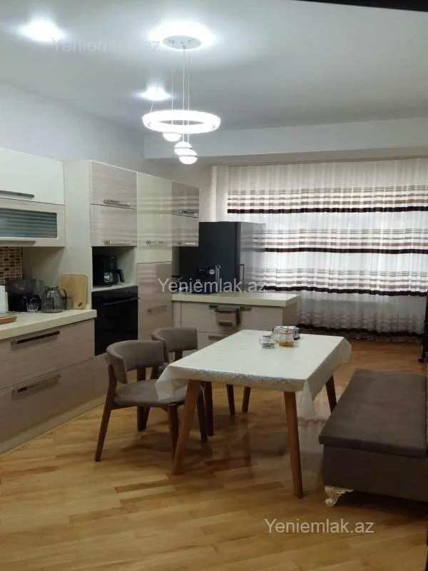 Satılır 3 otaqlı yeni tikili 118 m²