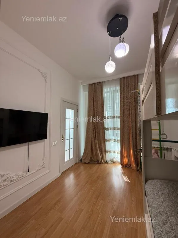 Satılır 3 otaqlı yeni tikili 81 m²