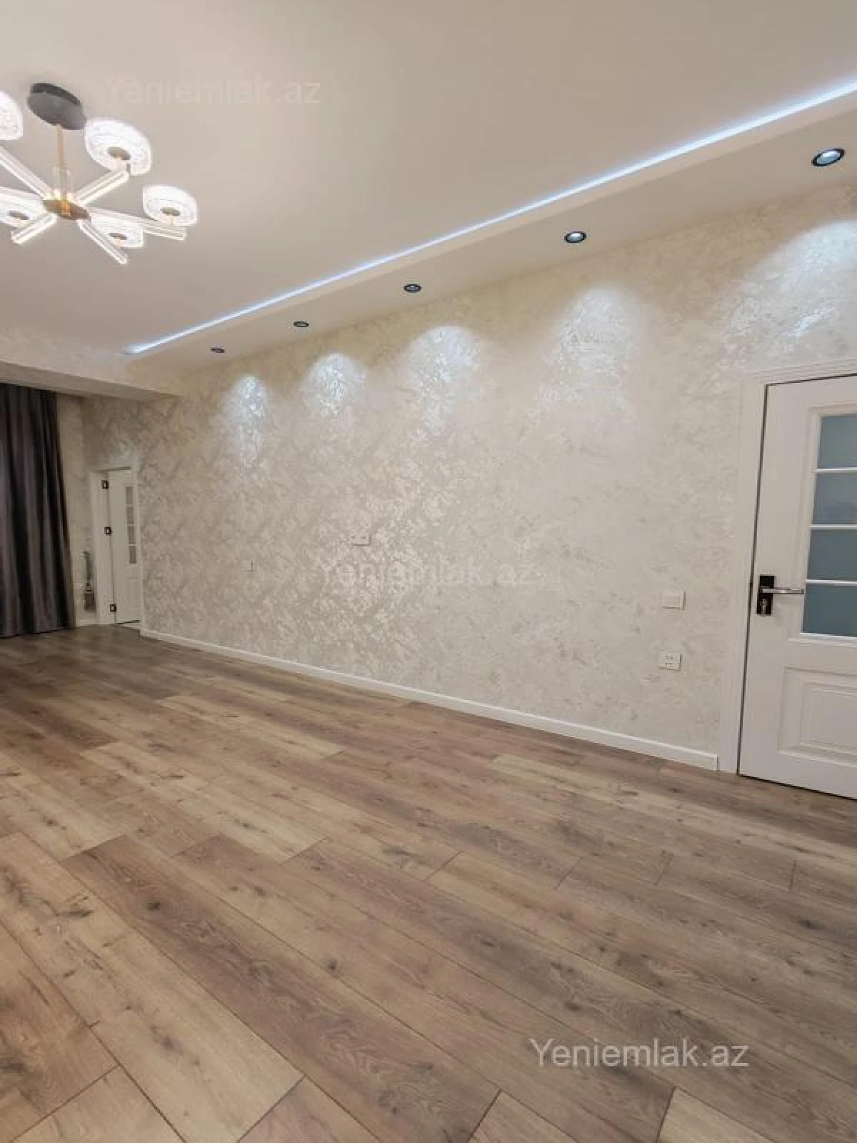 Satılır 2 otaqlı yeni tikili 60 m²