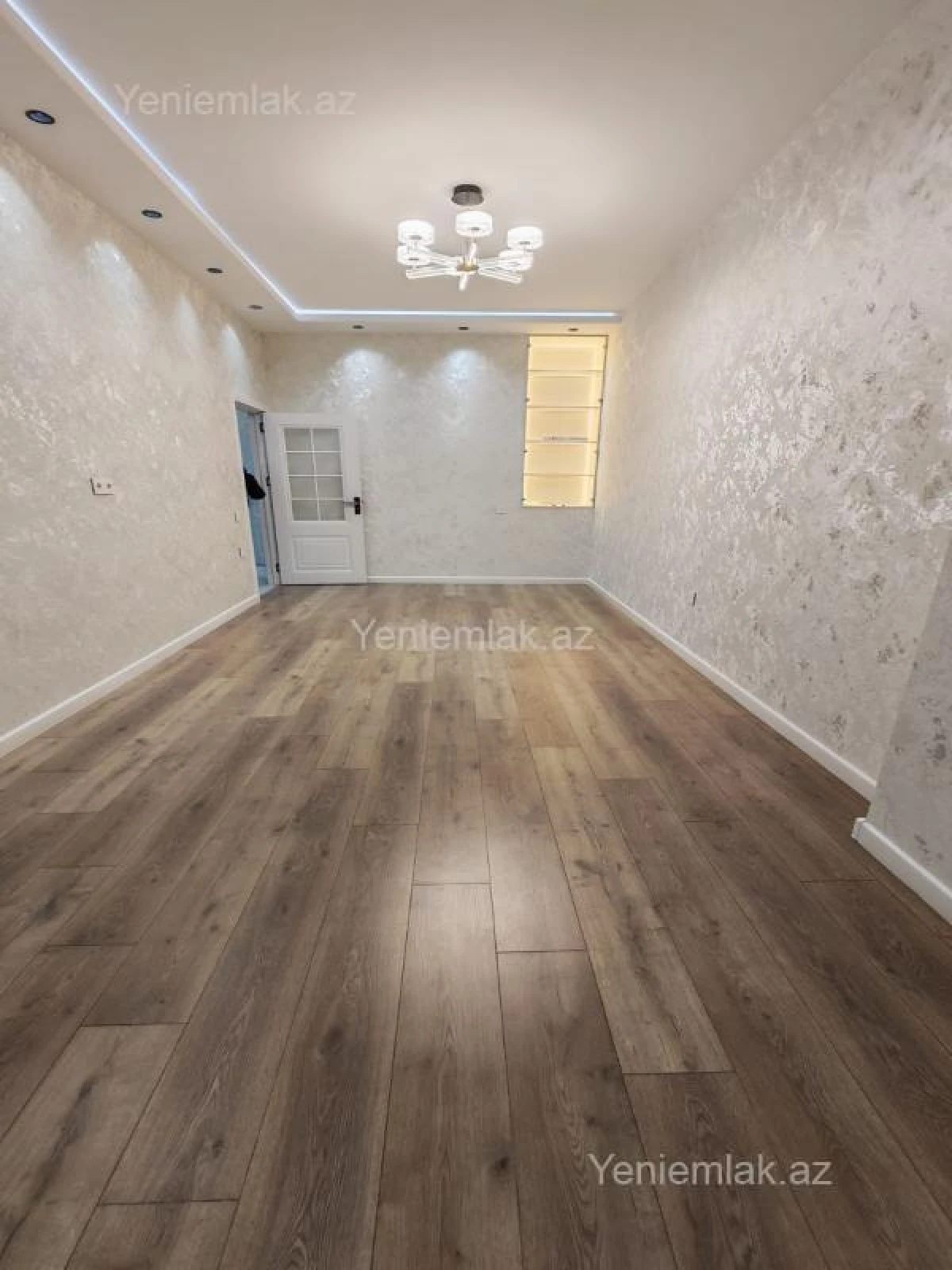 Satılır 2 otaqlı yeni tikili 60 m²