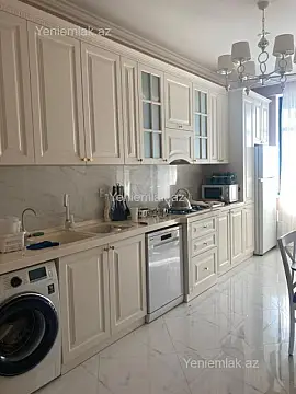 Satılır 3 otaqlı yeni tikili 100 m²