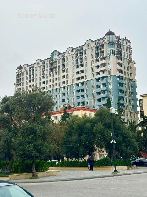 Satılır 3 otaqlı yeni tikili 100 m²