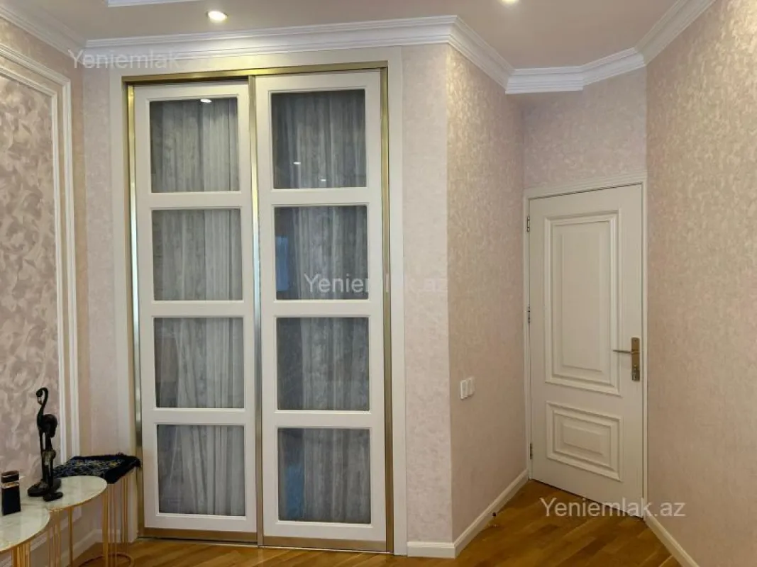 Satılır 3 otaqlı yeni tikili 100 m²