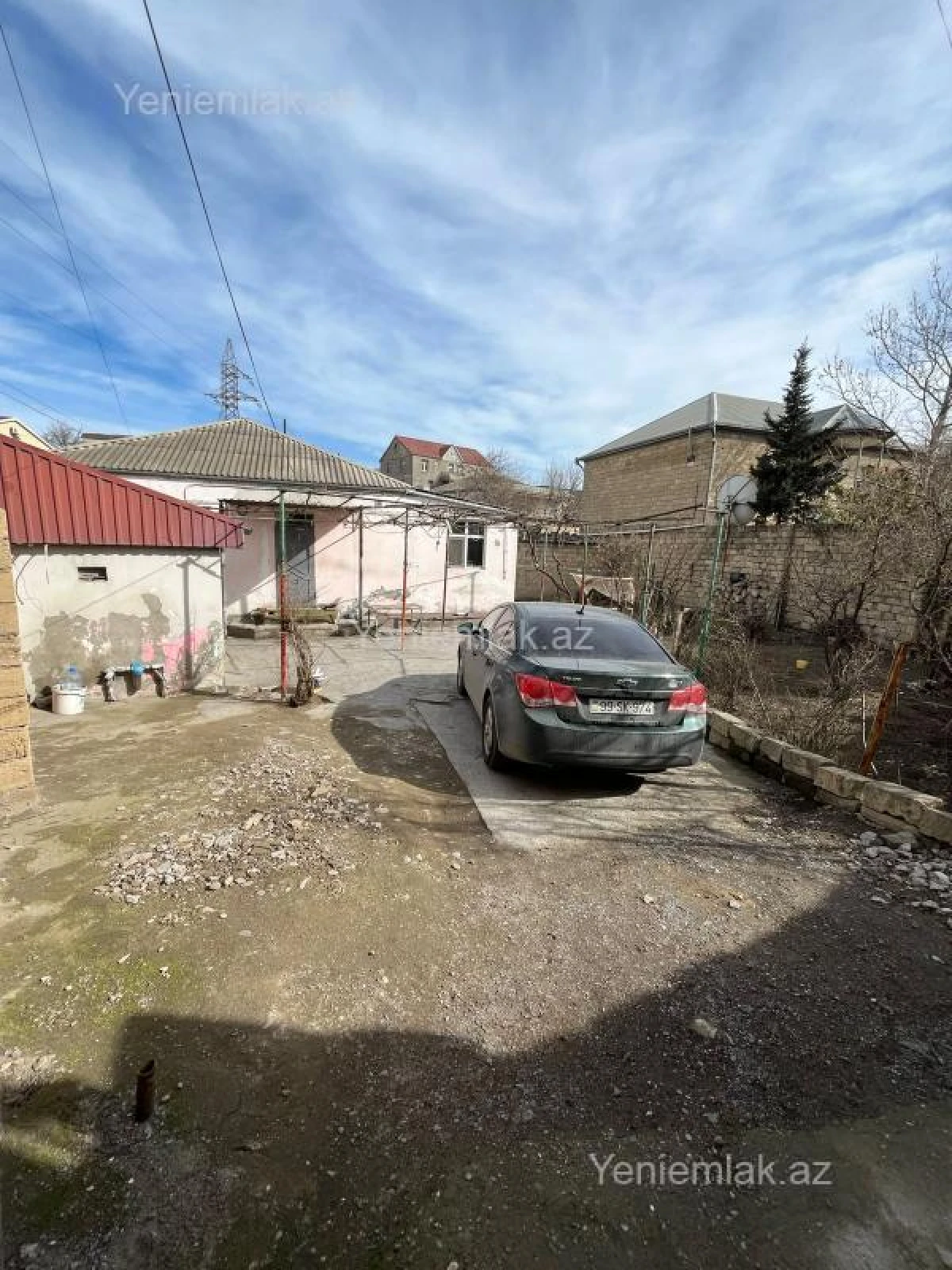 Satılır 5 otaqlı həyət evi 220 m²