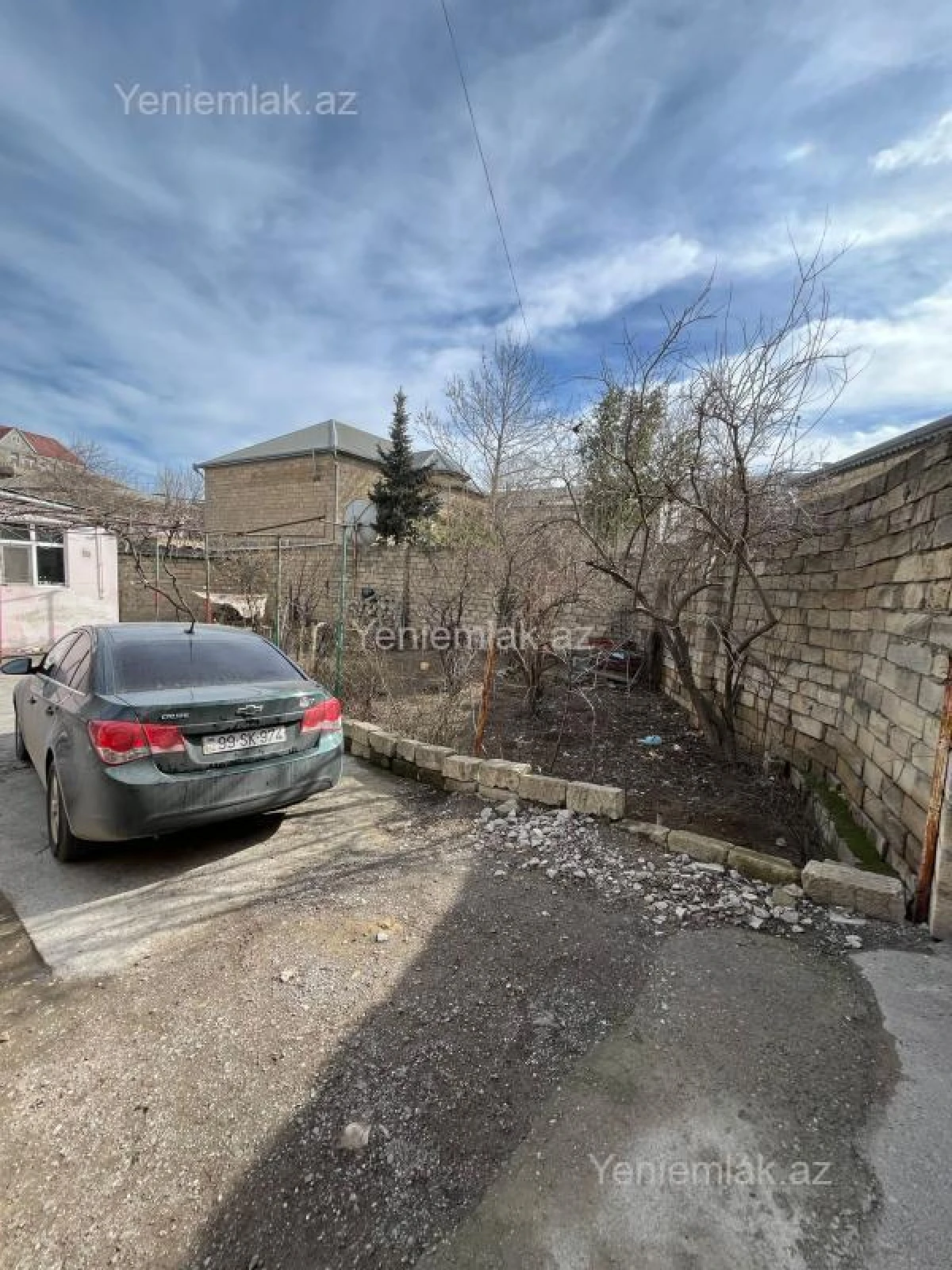 Satılır 5 otaqlı həyət evi 220 m²