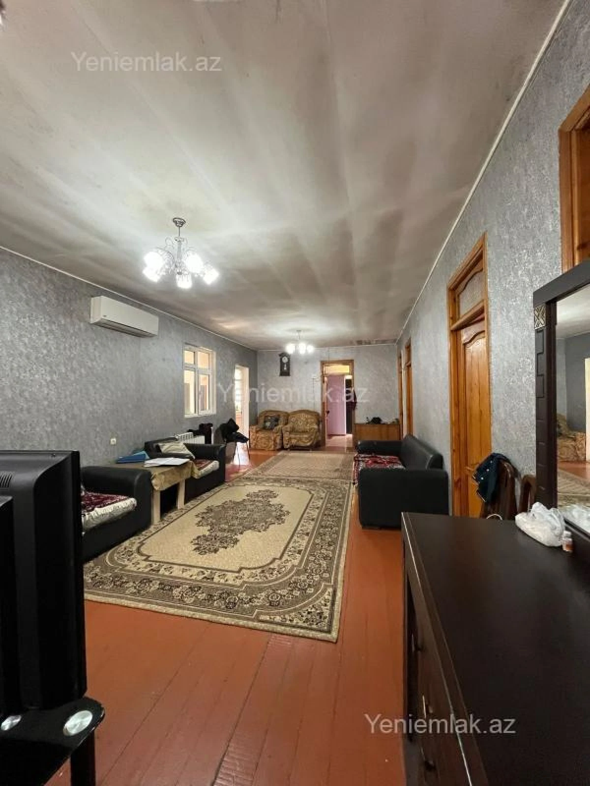 Satılır 5 otaqlı həyət evi 220 m²