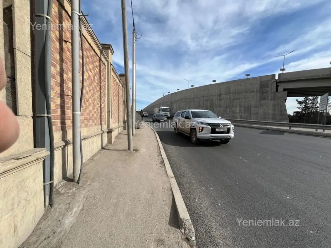 Satılır 5 otaqlı həyət evi 220 m²