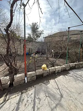 Satılır 5 otaqlı həyət evi 220 m²